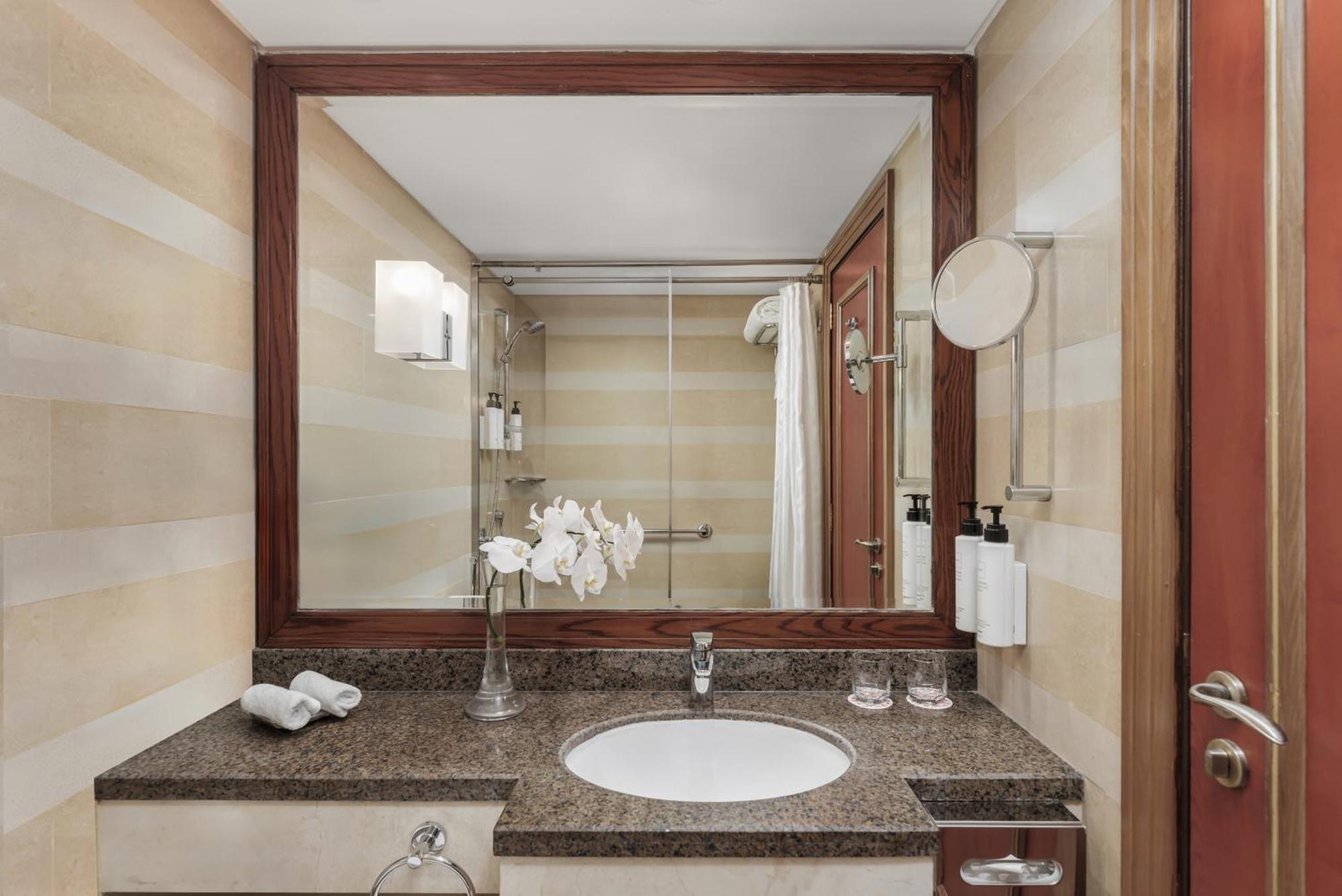 Swissotel Al Maqam Makkah Hotel